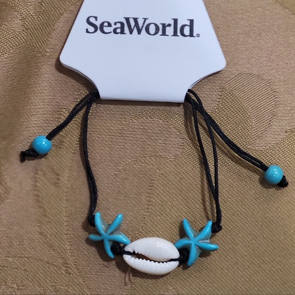 Seaworld Adjustable Shell Bracelet